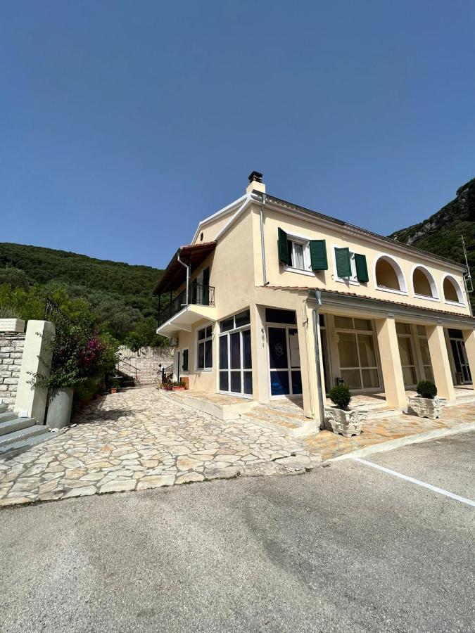 Lithino Apartments - 5Min From The Beach Agios Ioannis Peristerion Extérieur photo
